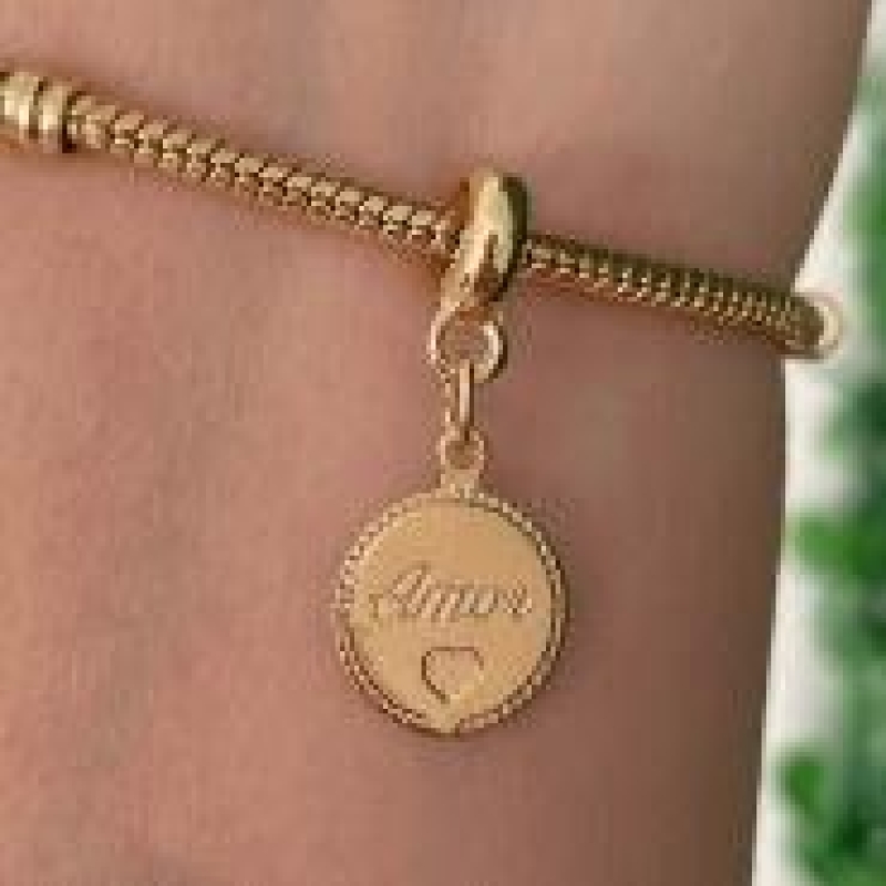 Berloque Medalha Amor Ouro