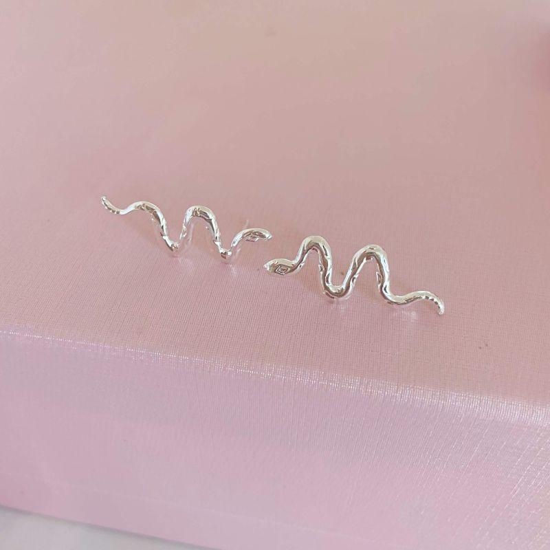 Brinco Earcuff Cobra Prata