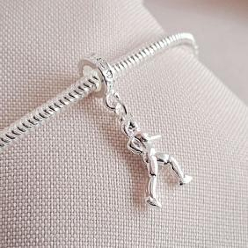 Berloque Prata Esporte Corredor