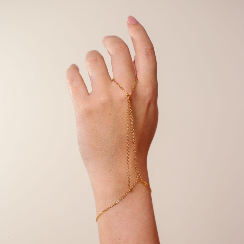 Pulseira de Mão Correntes Ouro