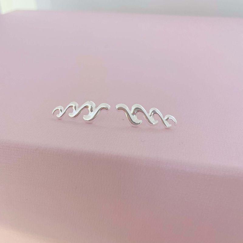 Brinco Earcuff Waves Prata