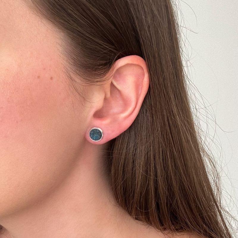 Brinco Esfera Azul Marinho Prata