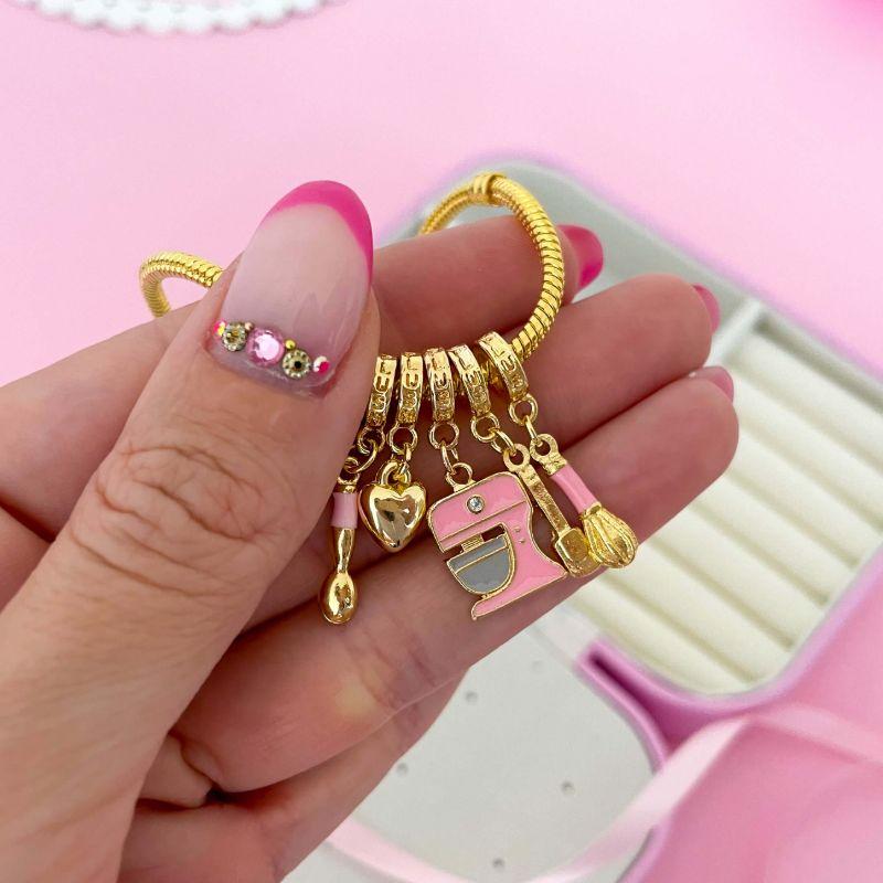 Berloque Fouet Rosa Dourado Plush